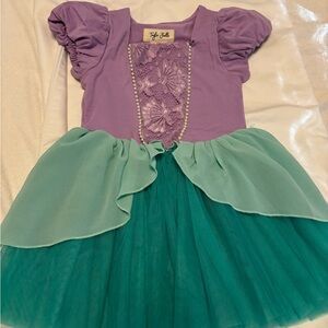 Taylor Joelle Ariel Dress in size 3
